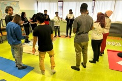 Progetto \"Benessere a scuola\", lezione di yoga