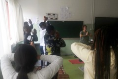 Progetto \"Benessere a scuola\", lezione di yoga